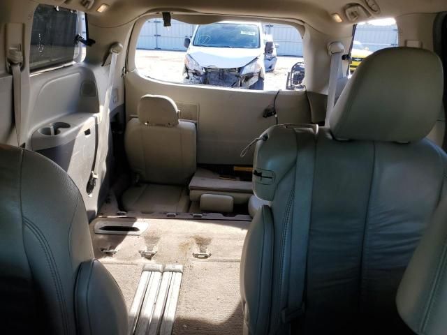 2011 Toyota Sienna XLE