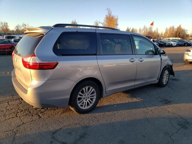 2015 Toyota Sienna XLE