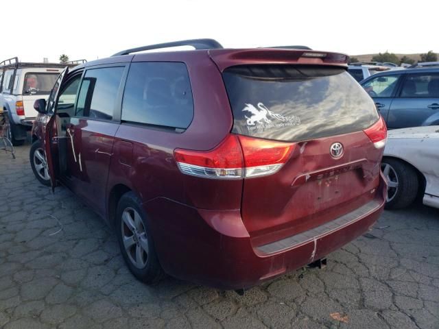 2014 Toyota Sienna LE