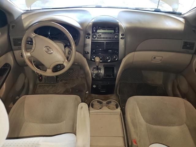 2006 Toyota Sienna LE