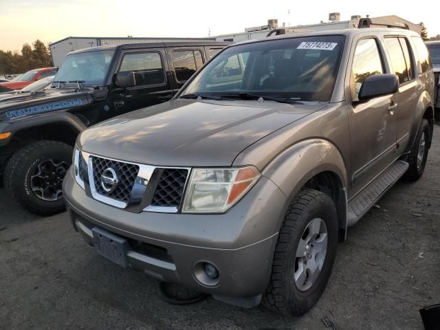 2005 Nissan Pathfinder LE