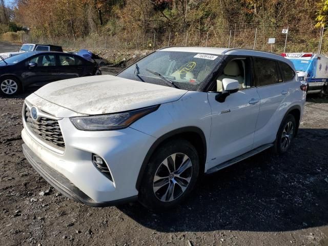 2020 Toyota Highlander Hybrid XLE