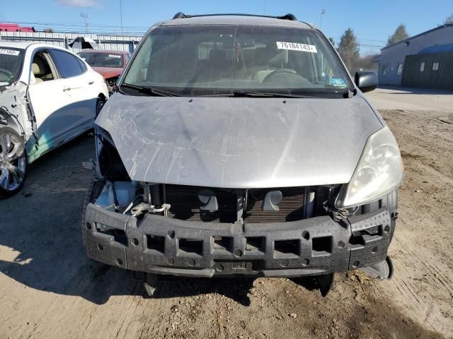 2009 Toyota Sienna LE