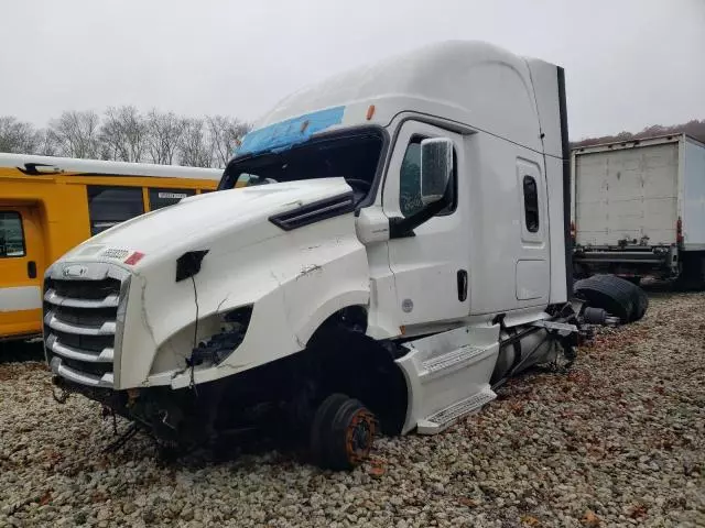 2019 Freightliner Cascadia 126