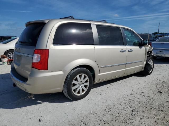 2012 Chrysler Town & Country Touring L