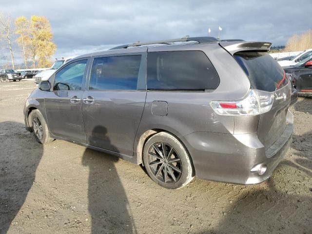 2016 Toyota Sienna SE