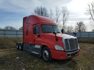 Salvage cars for sale from Copart Davison, MI: 2015 Freightliner Cascadia 125