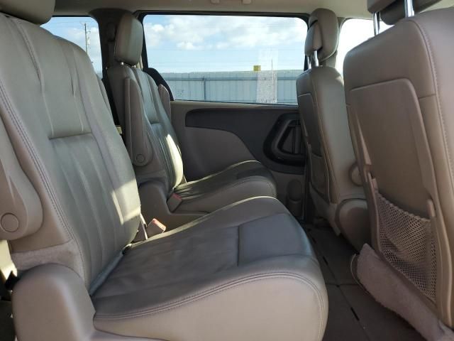 2014 Chrysler Town & Country Touring