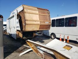 Salvage cars for sale from Copart Woodhaven, MI: 1999 Exec 5th Wheel