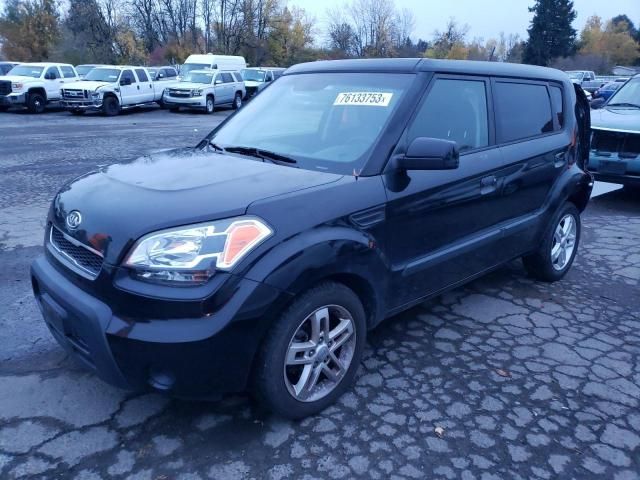 2010 KIA Soul +