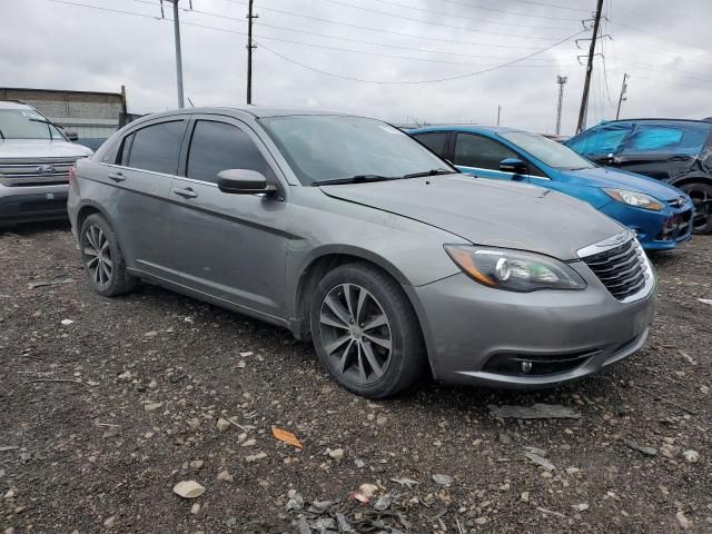 2013 Chrysler 200 Touring