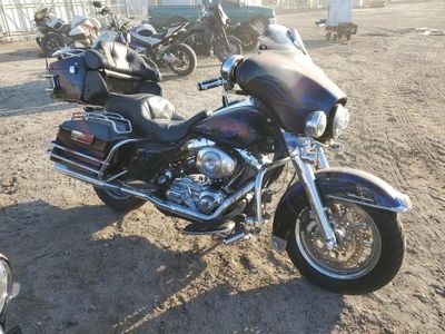Salvage cars for sale from Copart Bakersfield, CA: 2004 Harley-Davidson Flhtcui Shrine