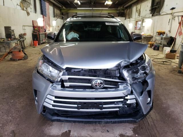 2019 Toyota Highlander SE