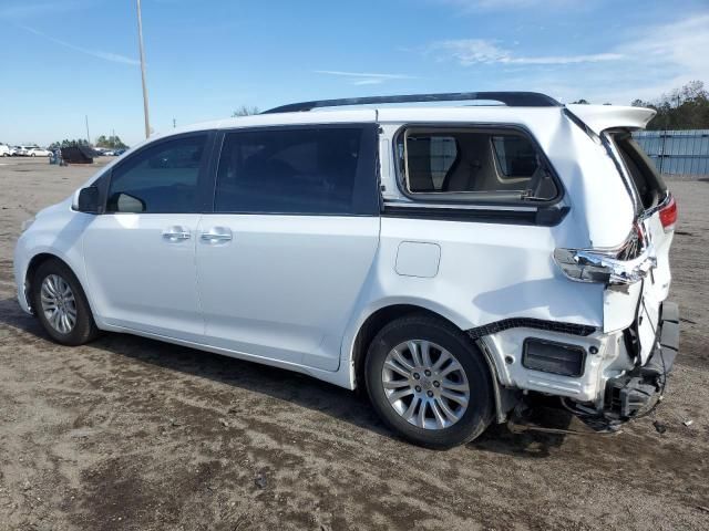 2011 Toyota Sienna XLE