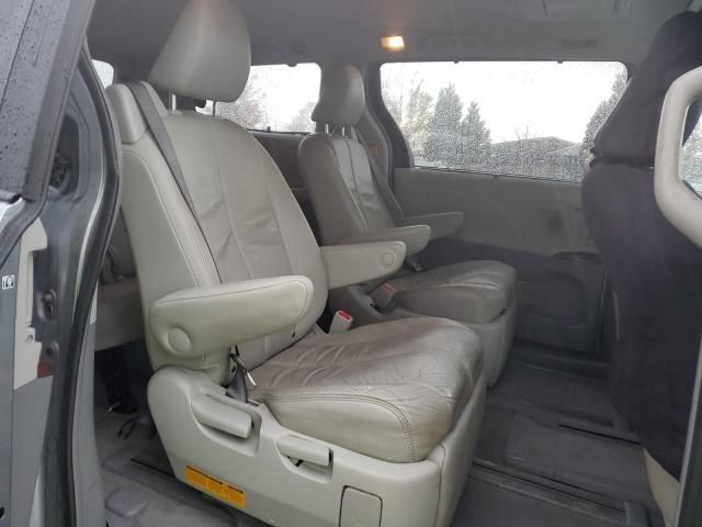 2013 Toyota Sienna XLE