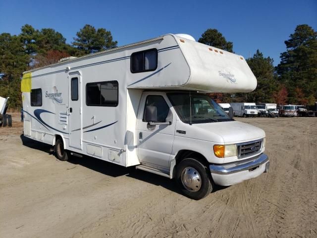 2003 Ford Econoline E450 Super Duty Cutaway Van