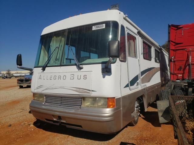 1997 Freightliner Chassis V Line Motor Home