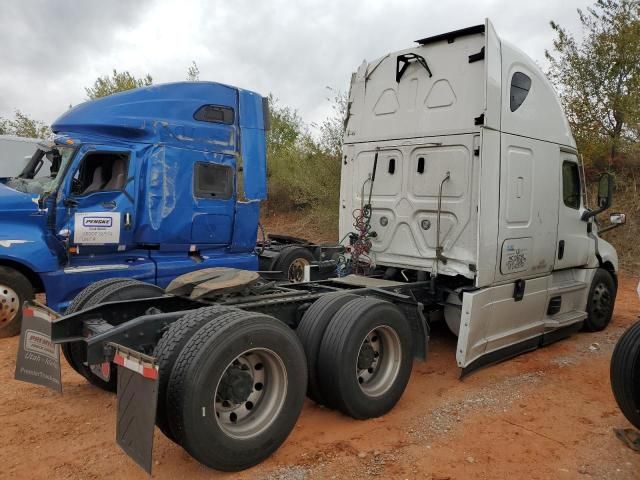 2022 Freightliner Cascadia 126