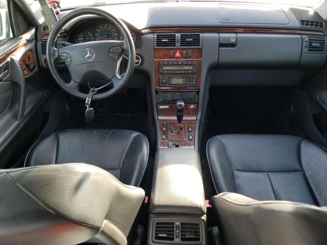 2001 Mercedes-Benz E 320