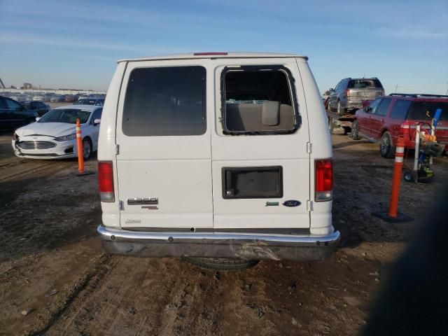 2012 Ford Econoline E350 Super Duty Wagon