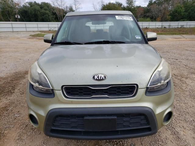 2013 KIA Soul +