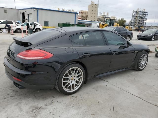 2016 Porsche Panamera 2