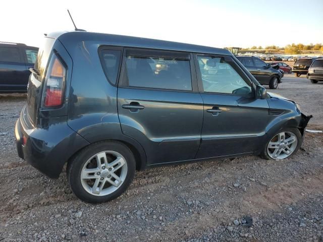 2011 KIA Soul +