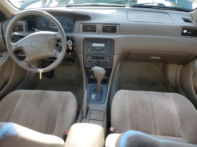 1999 Toyota Camry LE