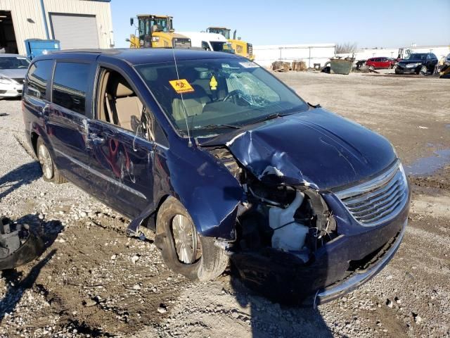 2016 Chrysler Town & Country Touring L