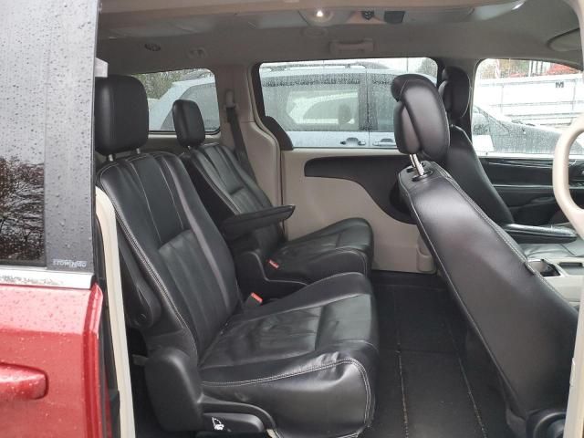 2012 Chrysler Town & Country Touring