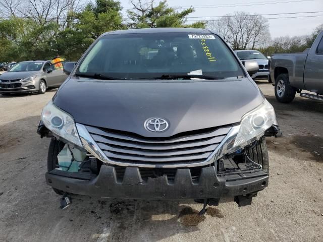 2015 Toyota Sienna XLE