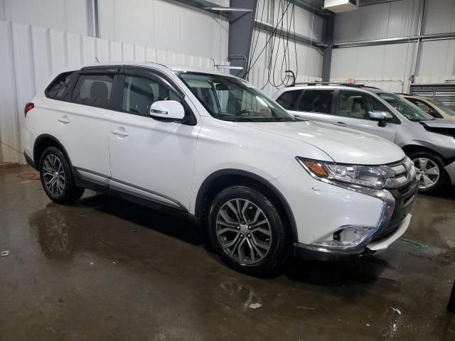 2016 Mitsubishi Outlander SE