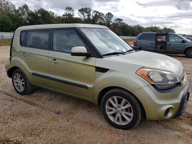 2013 KIA Soul +