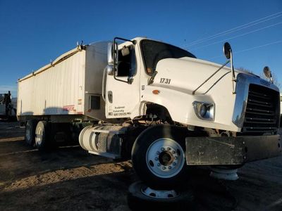 Salvage cars for sale from Copart Colorado Springs, CO: 2014 Freightliner 114SD