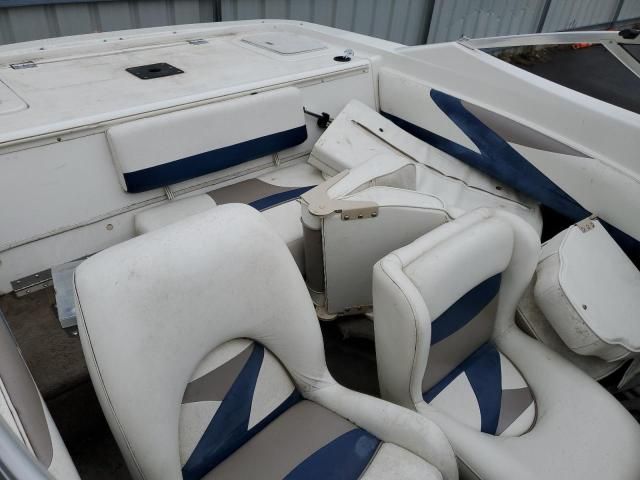 2001 Glastron Boat