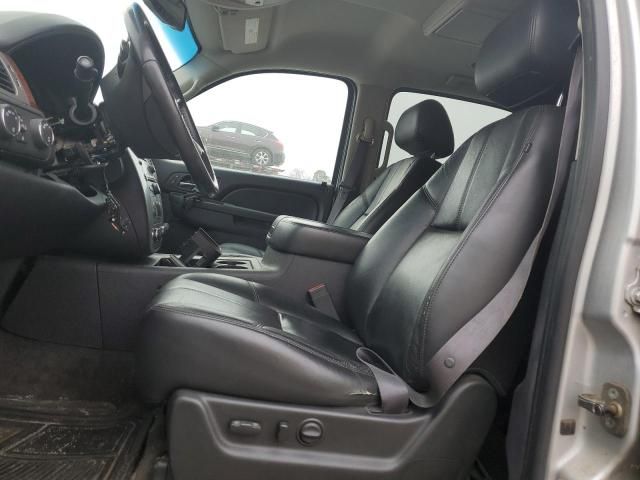 2011 GMC Yukon XL K1500 SLT