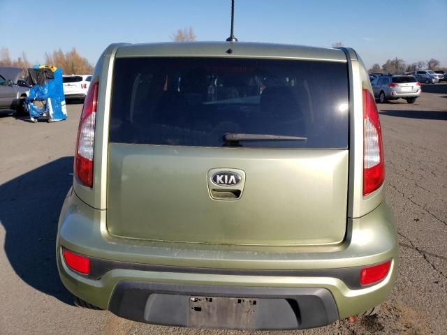 2013 KIA Soul +