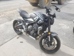 Motos salvage sin ofertas aún a la venta en subasta: 2022 Triumph Trident 660