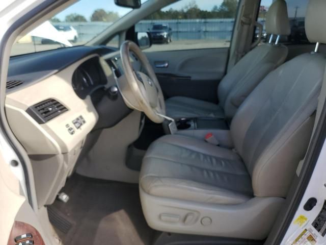 2011 Toyota Sienna XLE