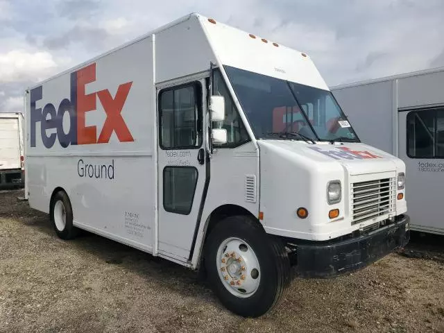 2005 Freightliner Chassis M Line WALK-IN Van