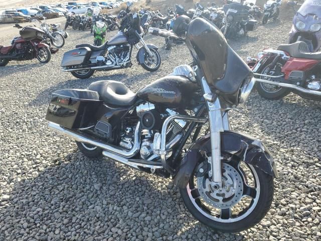 2011 Harley-Davidson Flhx