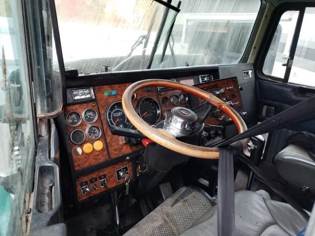 1999 Kenworth Construction T600