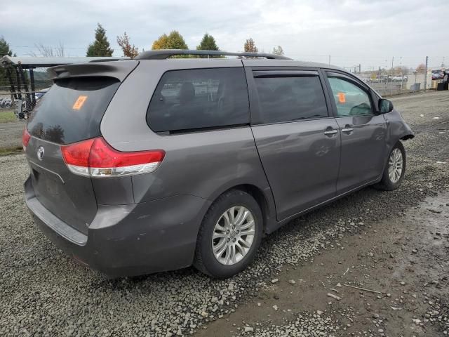 2011 Toyota Sienna XLE