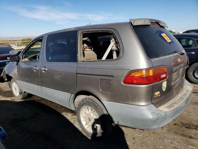 1998 Toyota Sienna LE