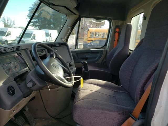 2016 Freightliner Cascadia 113