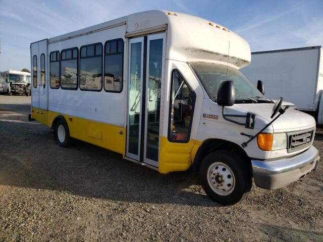 2007 Ford Econoline E450 Super Duty Cutaway Van