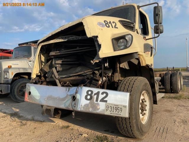 2022 Freightliner 114SD