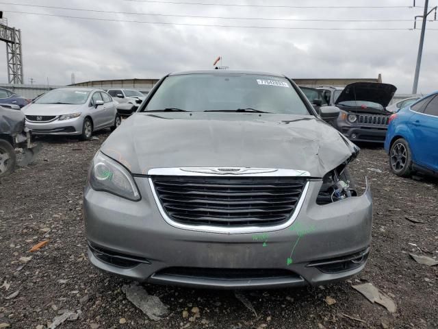 2013 Chrysler 200 Touring