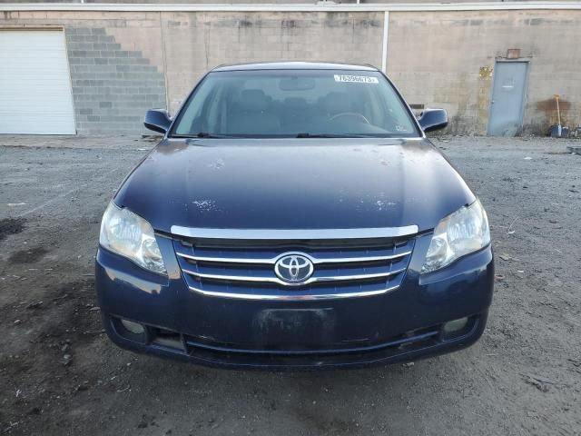 2005 Toyota Avalon XL