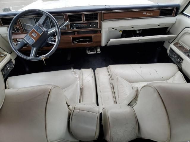 1988 Lincoln Town Car Signature